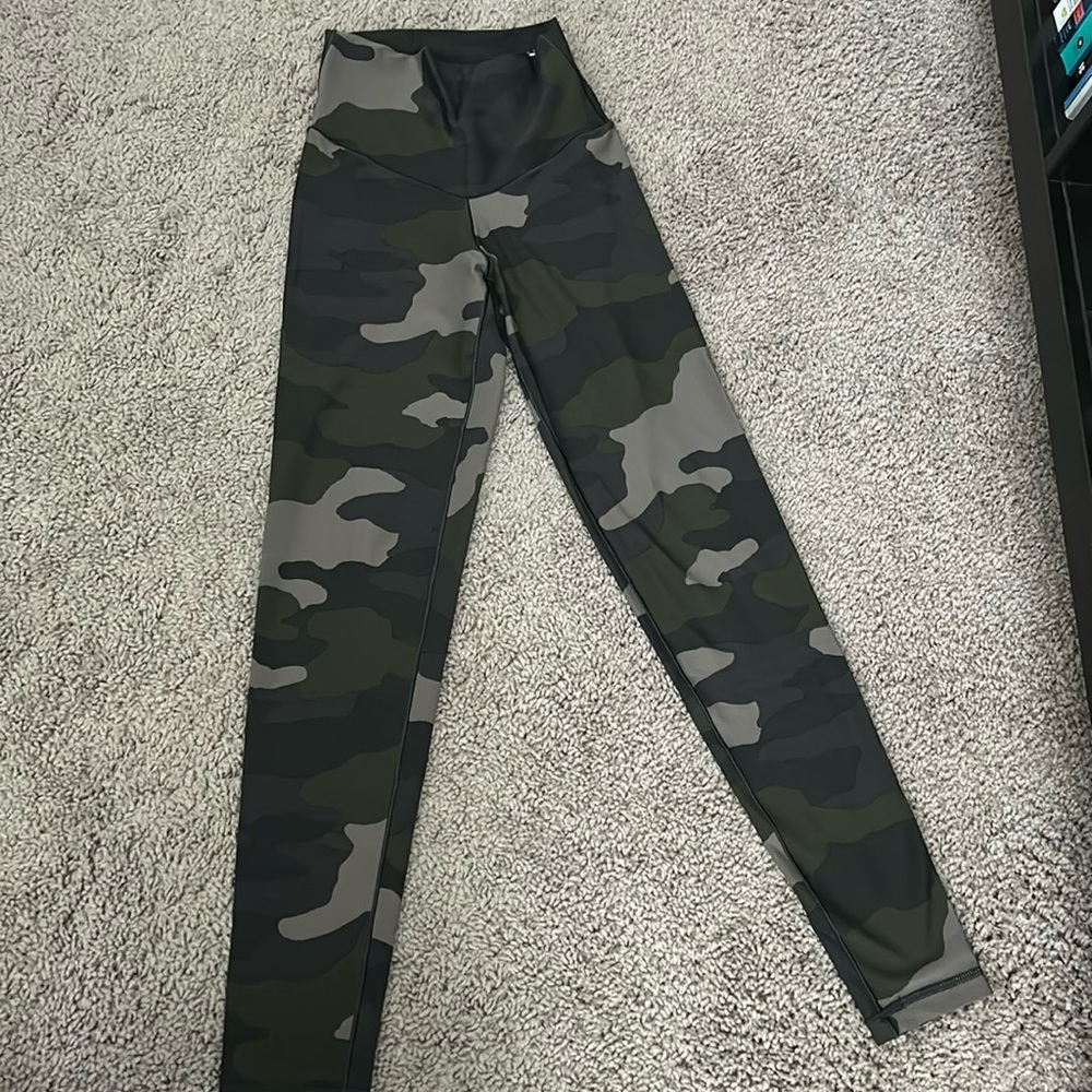 Aerie camo offline leggings